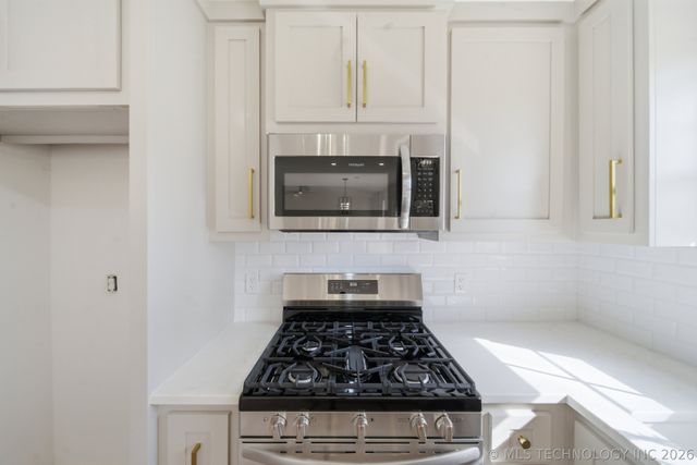 8217 S Date Avenue, Broken Arrow, OK 74011