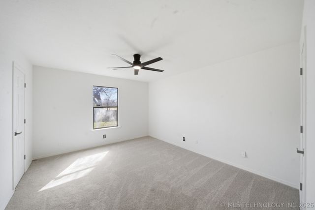 8217 S Date Avenue, Broken Arrow, OK 74011