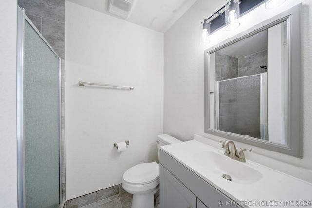 8217 S Date Avenue, Broken Arrow, OK 74011