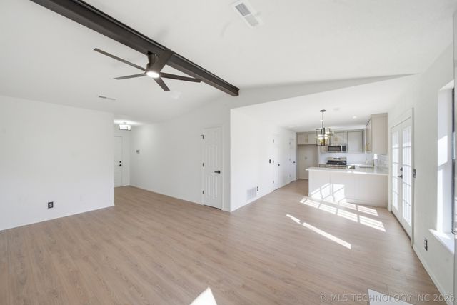 8217 S Date Avenue, Broken Arrow, OK 74011