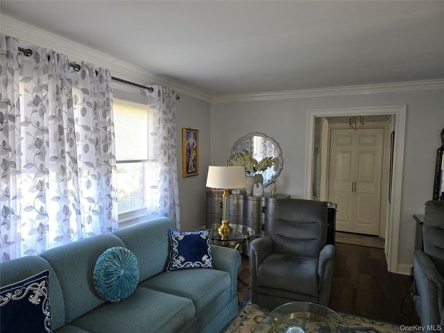 3 Sussex Court 413, Suffern, NY 10901