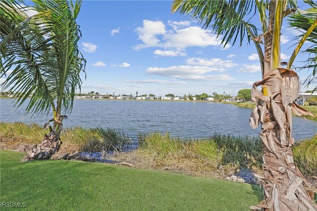 3159 Indian Village LN, North Fort Myers, FL 33917