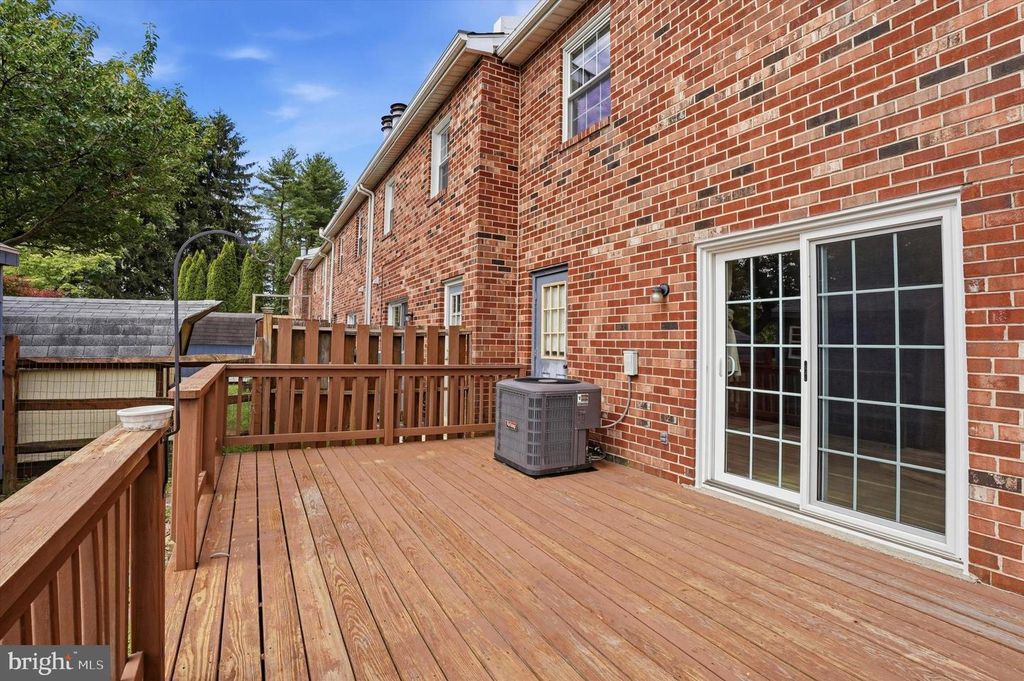 Image 27 of property listing at 301 GWYNEDD CT, Exton, PA 19341