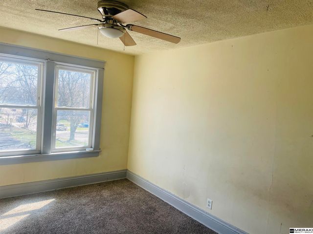 1804 N 33rd Street, Omaha, NE 68111