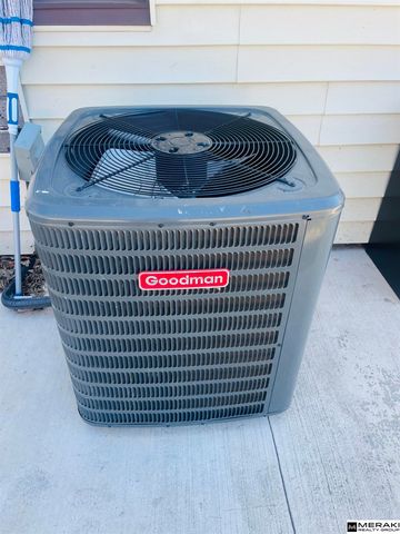 1804 N 33rd Street, Omaha, NE 68111