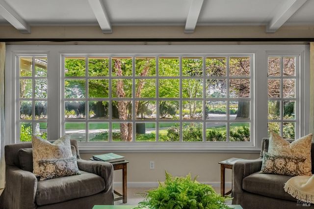 1670 Cabernet Ln, St. Helena, CA 94574