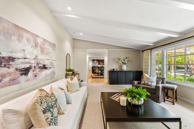 1670 Cabernet Ln, St. Helena, CA 94574