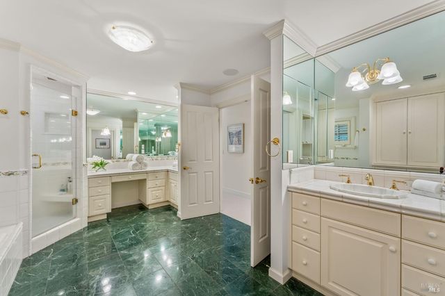 1670 Cabernet Ln, St. Helena, CA 94574