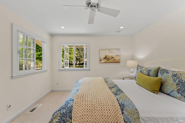 1670 Cabernet Ln, St. Helena, CA 94574