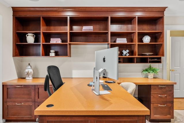 1670 Cabernet Ln, St. Helena, CA 94574