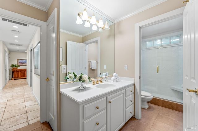 1670 Cabernet Ln, St. Helena, CA 94574