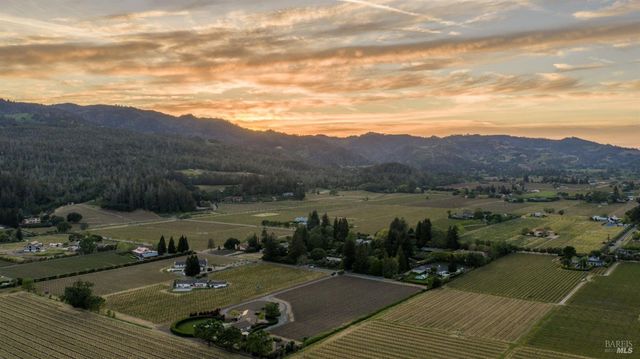 1670 Cabernet Ln, St. Helena, CA 94574