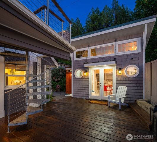 7611 E State Route 106, Union, WA 98592