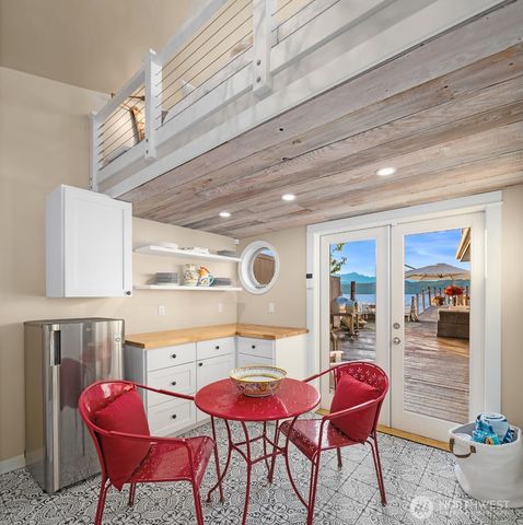 7611 E State Route 106, Union, WA 98592