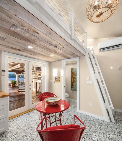 7611 E State Route 106, Union, WA 98592