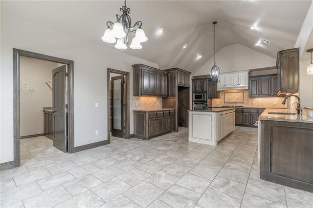 4617 Caveat Drive, Edmond, OK 73025