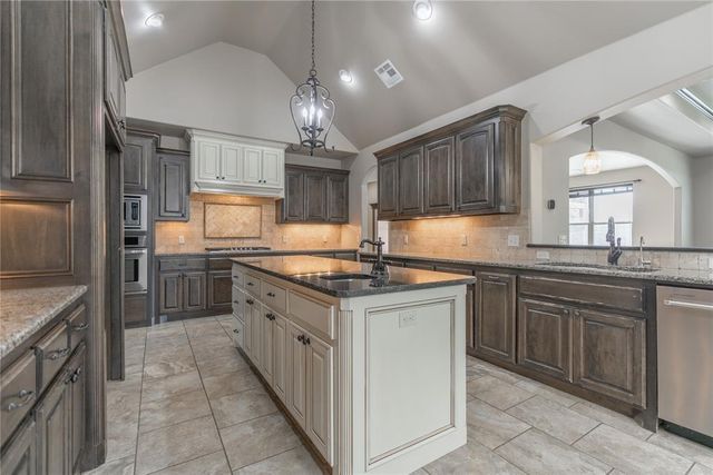 4617 Caveat Drive, Edmond, OK 73025