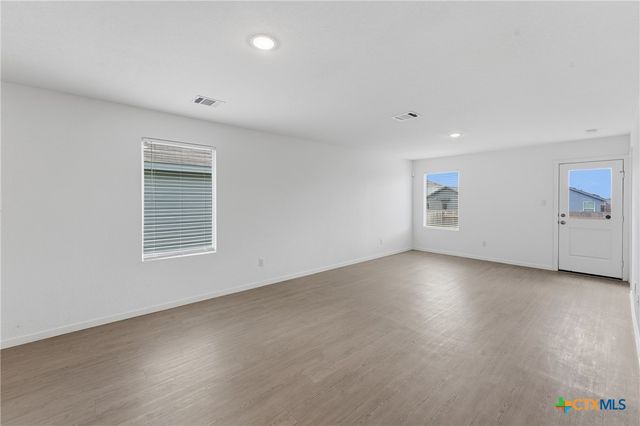 5717 Mangas Circle, Seguin, TX 78155