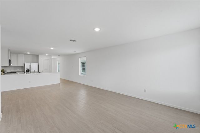 5717 Mangas Circle, Seguin, TX 78155