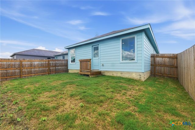 5717 Mangas Circle, Seguin, TX 78155