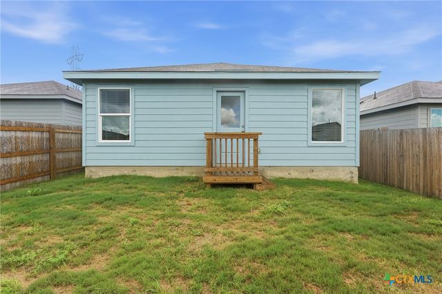 5717 Mangas Circle, Seguin, TX 78155