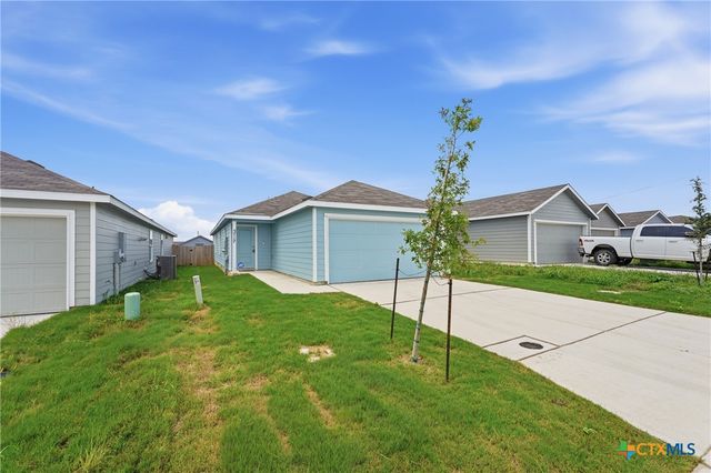 5717 Mangas Circle, Seguin, TX 78155