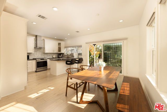 1026 Westchester Place, Los Angeles, CA 90019