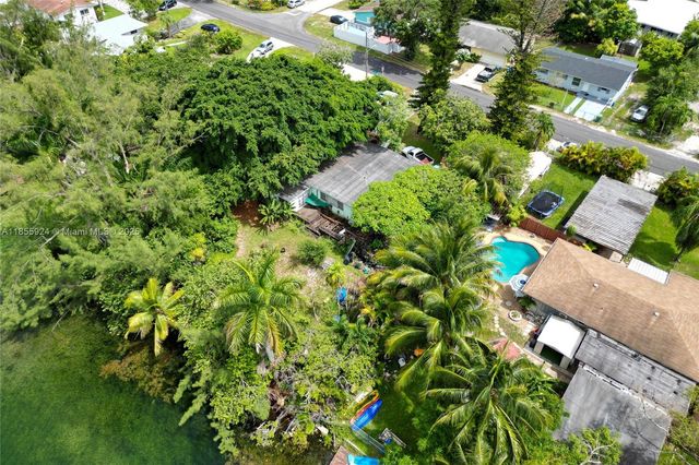 1915 NW 115th St, Miami, FL 33167