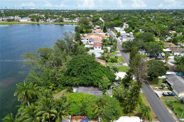 1915 NW 115th St, Miami, FL 33167
