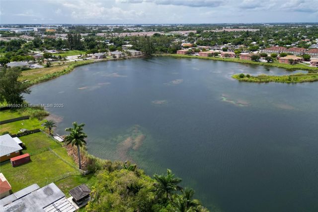 1915 NW 115th St, Miami, FL 33167