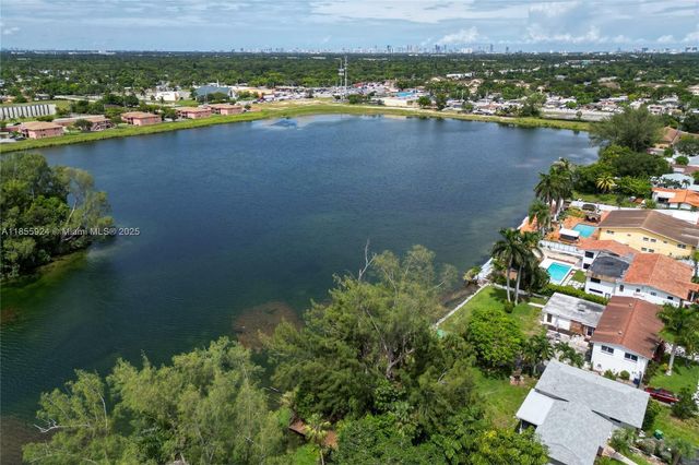 1915 NW 115th St, Miami, FL 33167