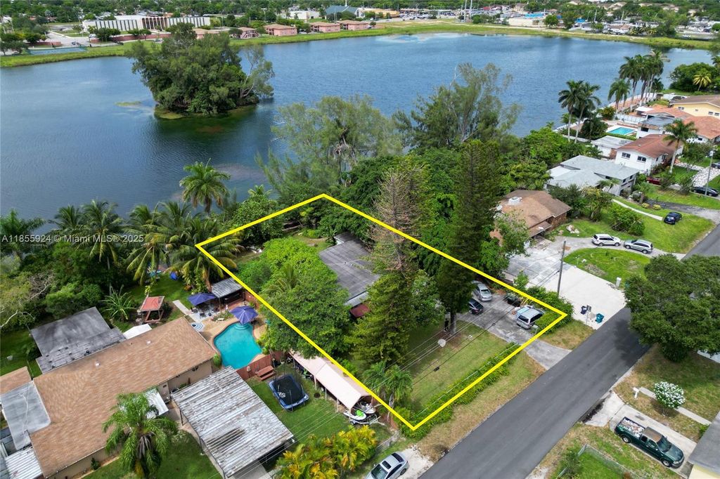 1915 NW 115th St, Miami, FL 33167