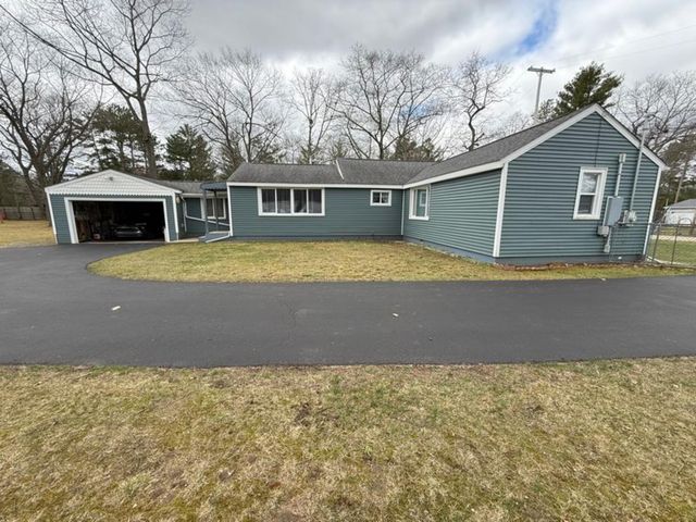 5772 Oak Street, Oscoda, MI 48750