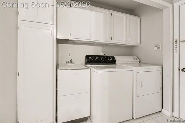 26917 Ann Arbor Trail, Dearborn Heights, MI 48127