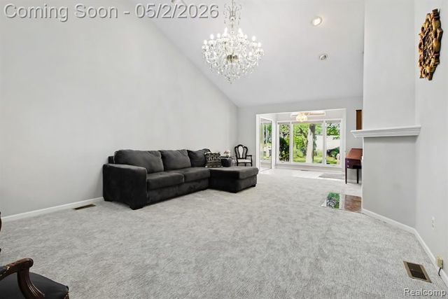 26917 Ann Arbor Trail, Dearborn Heights, MI 48127