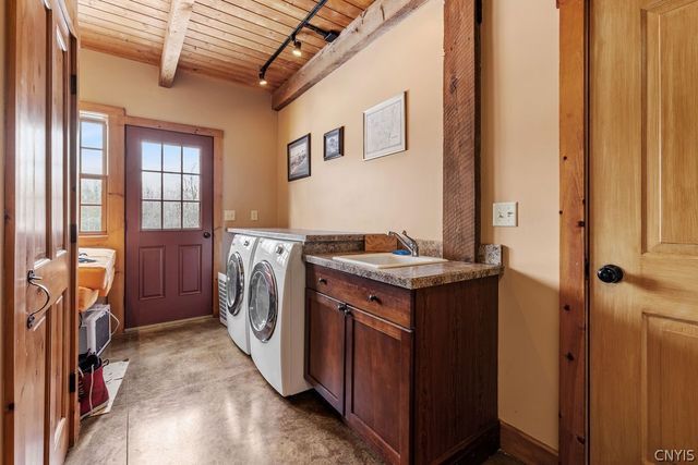 1677 Pork Street, Skaneateles, NY 13152