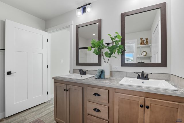 1717.101 E PHILADELPHIA, Rapid City, SD 57701