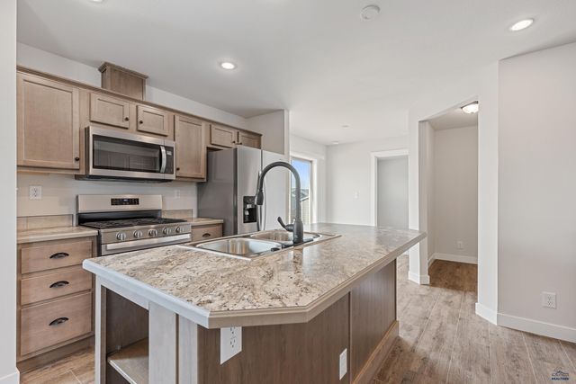 1717.101 E PHILADELPHIA, Rapid City, SD 57701