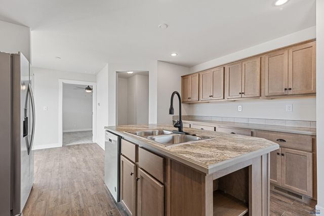 1717.101 E PHILADELPHIA, Rapid City, SD 57701