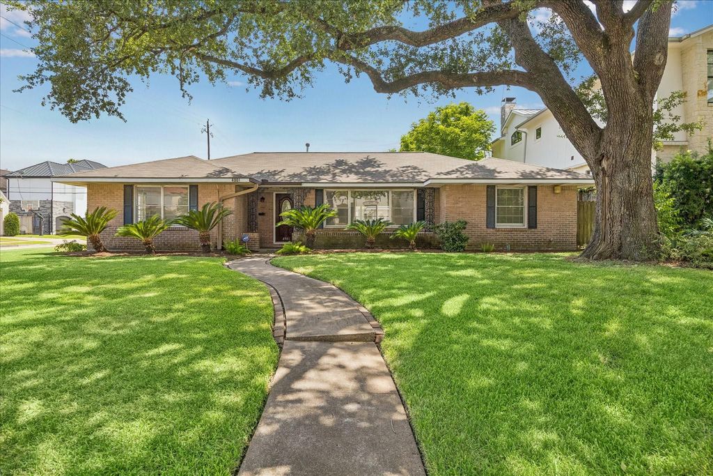 4901 Valerie Street, Bellaire, TX 77401