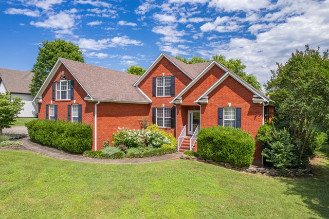 3004 Viewpointe Way, Columbia, TN 38401