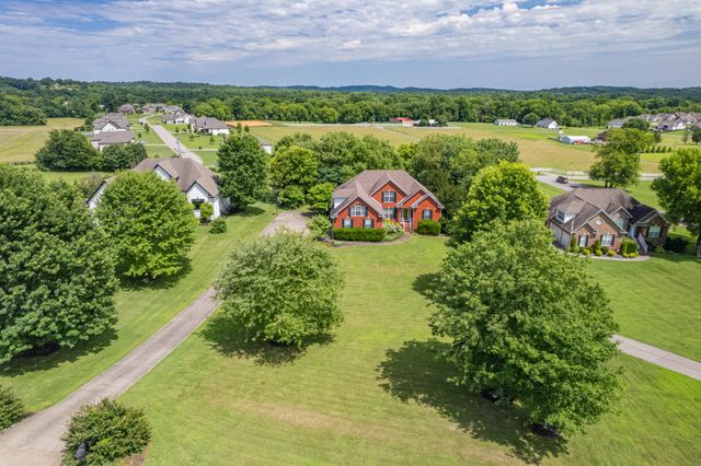 3004 Viewpointe Way, Columbia, TN 38401