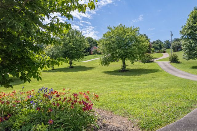 3004 Viewpointe Way, Columbia, TN 38401