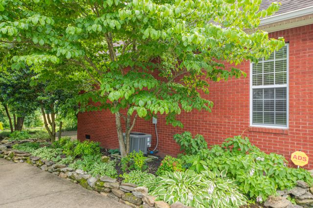 3004 Viewpointe Way, Columbia, TN 38401