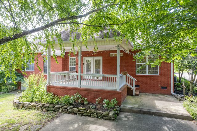 3004 Viewpointe Way, Columbia, TN 38401