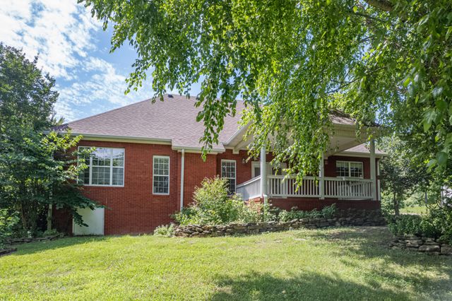 3004 Viewpointe Way, Columbia, TN 38401