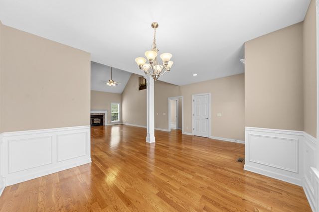 3004 Viewpointe Way, Columbia, TN 38401