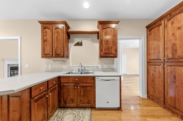 3004 Viewpointe Way, Columbia, TN 38401