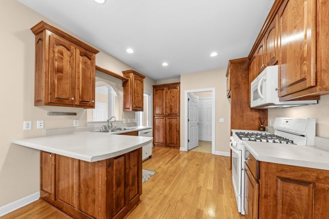 3004 Viewpointe Way, Columbia, TN 38401