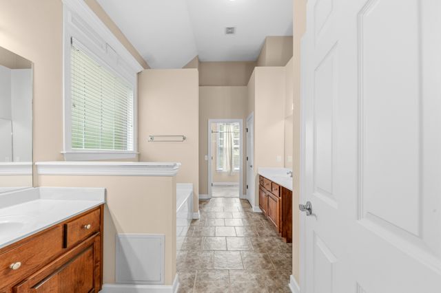 3004 Viewpointe Way, Columbia, TN 38401